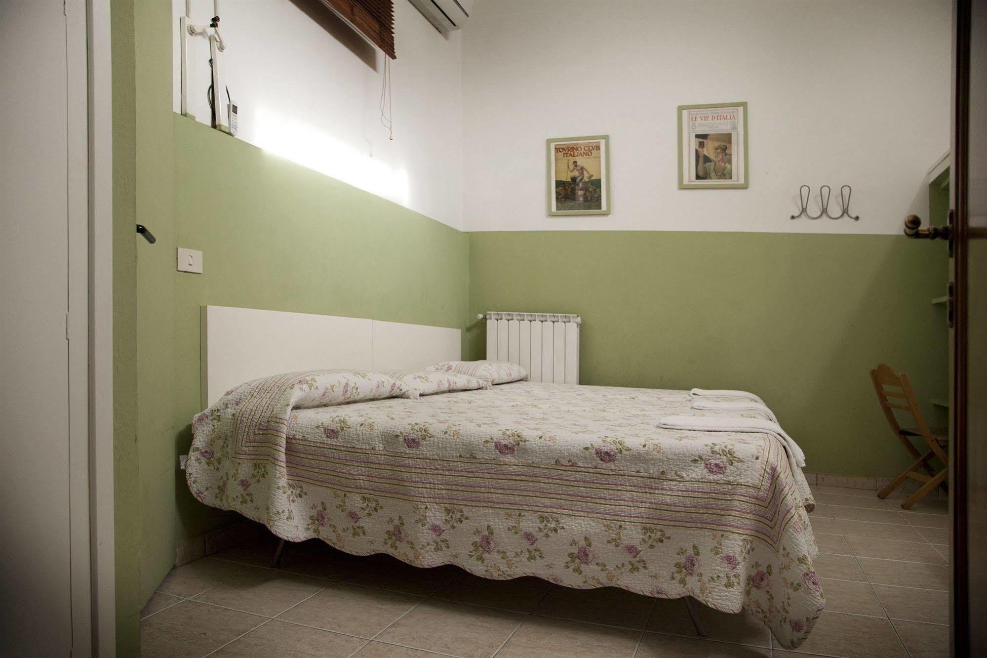 Il Ghiro Guest House ฟลอเรนซ์ ภายนอก รูปภาพ