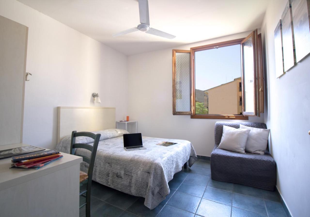 Il Ghiro Guest House ฟลอเรนซ์ ภายนอก รูปภาพ