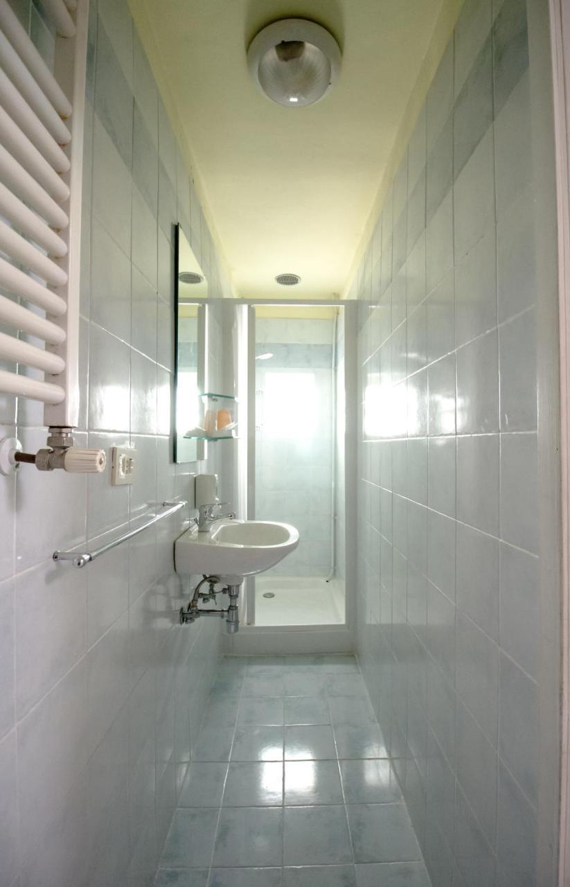 Il Ghiro Guest House ฟลอเรนซ์ ภายนอก รูปภาพ